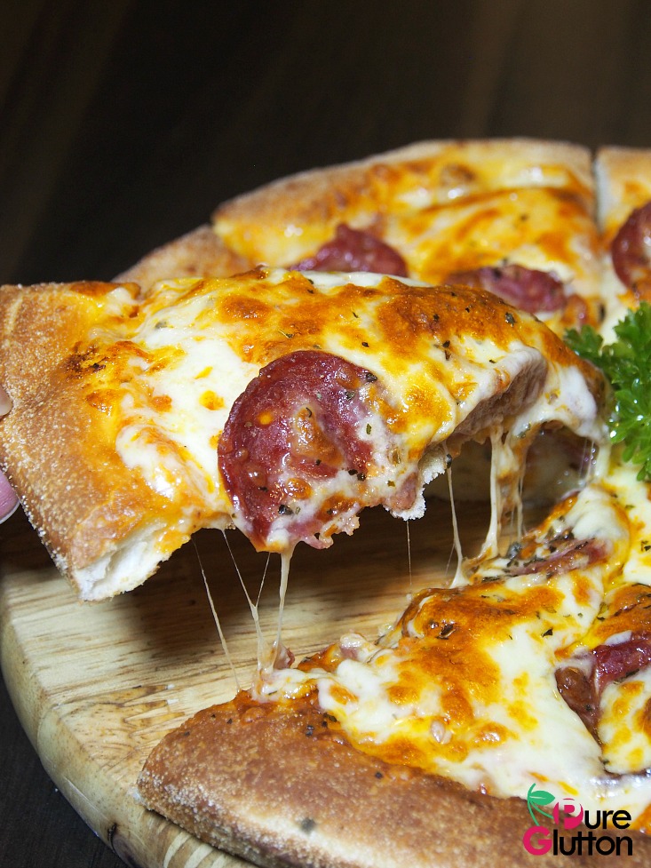 Beef Pretzel Pizza