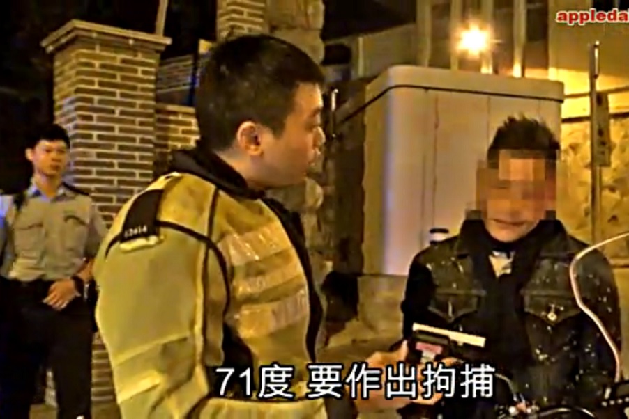 Drunk driver arrested after falling asleep at the wheel while stopped ...