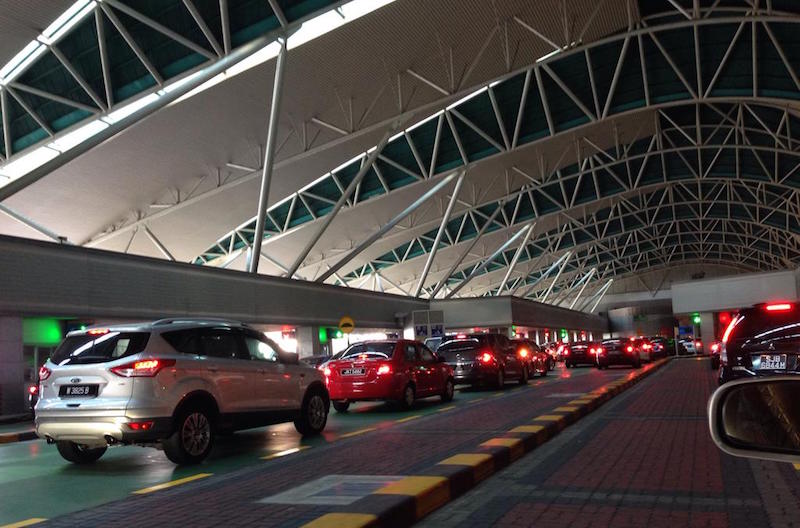 Crazy long traffic jams at both Tuas and Woodlands checkpoints for the ...