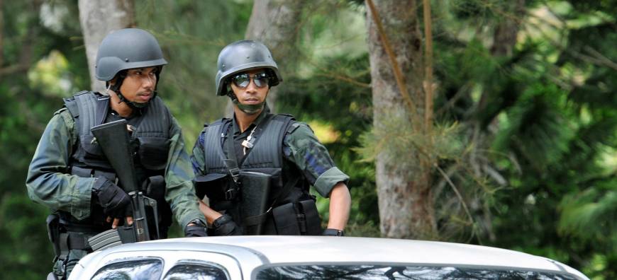 Three suspected robbers shot dead by PDRM task force in Highland Towers ...