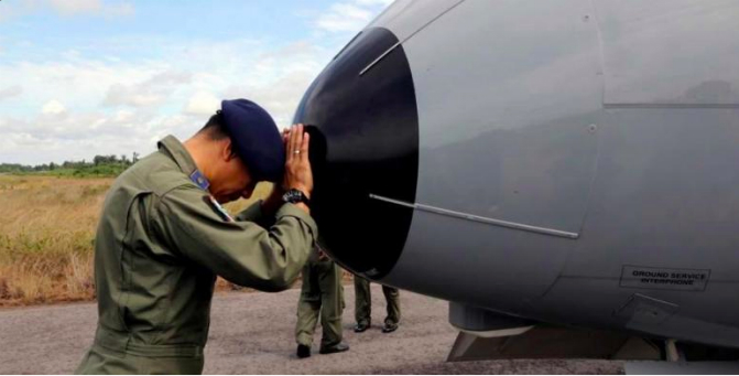 Pilot Praying On Ramp Appreciation pours in for ‘praying search and rescue pilot’ in the ...