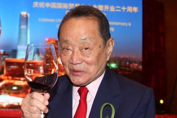 Malaysia’s richest man, Robert Kuok, drinking what we imagine isn’t the house pour