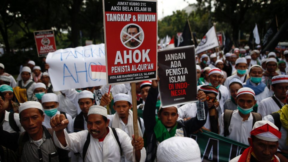 Muslims at a protest in November calling for the arrest of Jakarta’s Governor Basuki Tjahaja Purnama, who stood accused of insulting the Koran. Photo: Reuters/Darren Whiteside