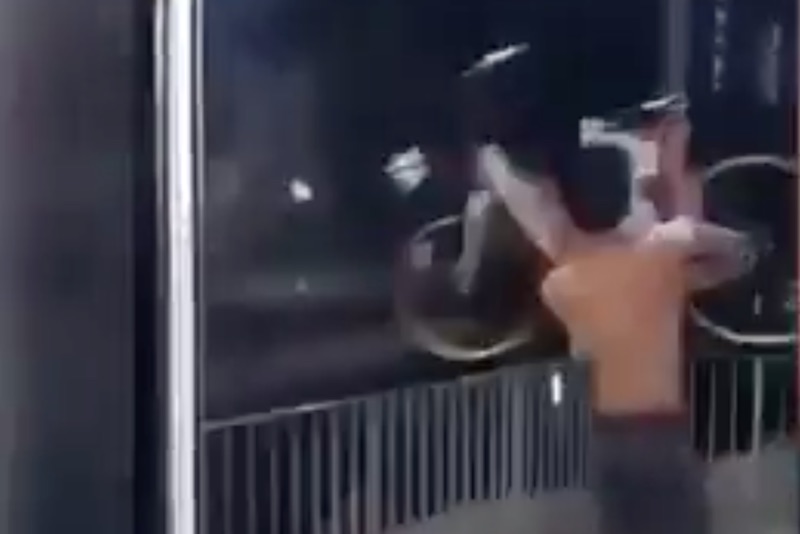 Photo: Video screengrab