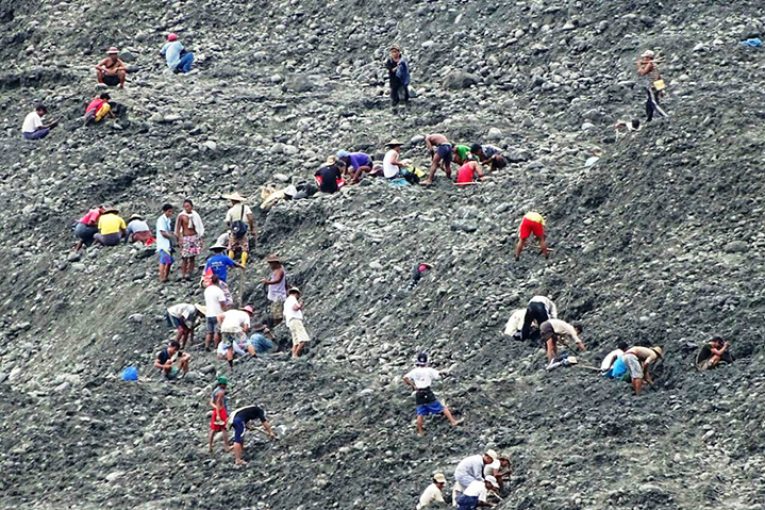 Jade scavengers in the Sagaing District’s Kani Township. Photo: MoI