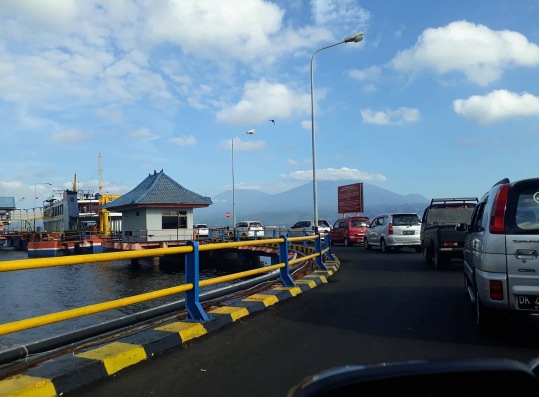 File photo of cars piling up at Bali’s Port of Gilimanuk ahead of Lebaran in 2017. Gilimanuk is the main crossing point from West Bali to Java. Photo: Instagram @alfiyan.25