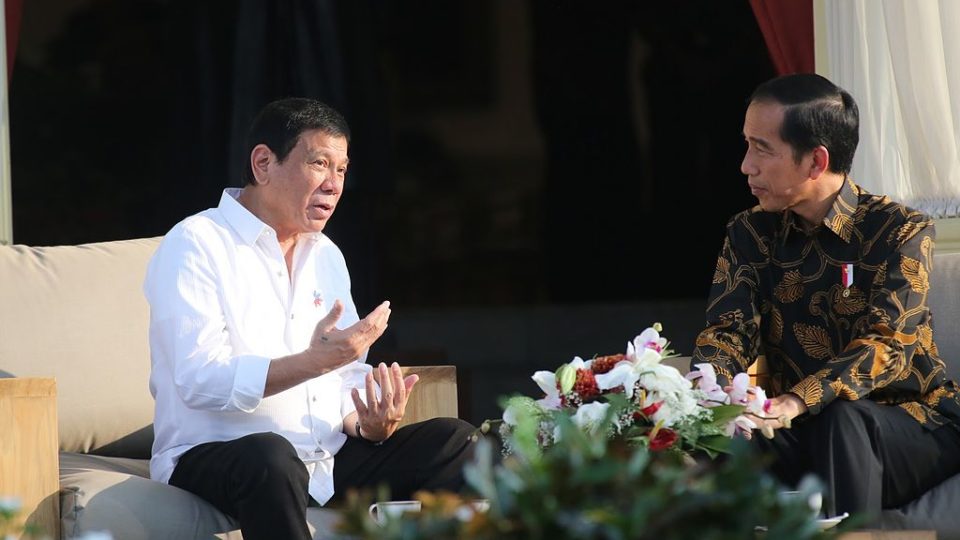 Philippines President Rodrigo Duterte meets with Indonesian President Joko Widodo at Istana Merdeka in Jakarta on Sept 9, 2016. Photo: Wikimedia Commons