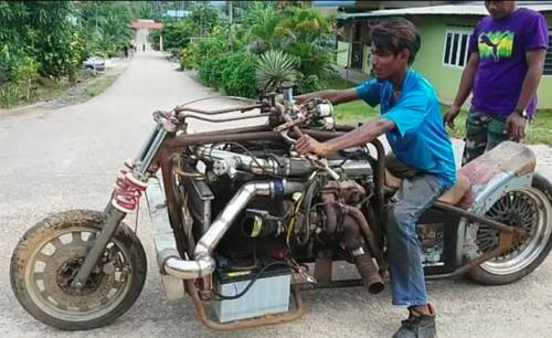 Image via Abdul Rasid Ismail for Harian Metro