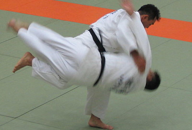 Man going down. Photo: Wikimedia Commons