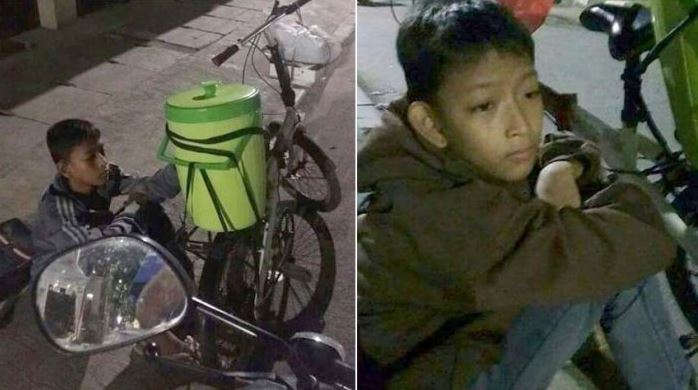 Photos of thsi 13-year-old selling ice on a street in North Jakarta recently went viral on social media, along with the story that he was an orphan trying to make to support his grandmother.