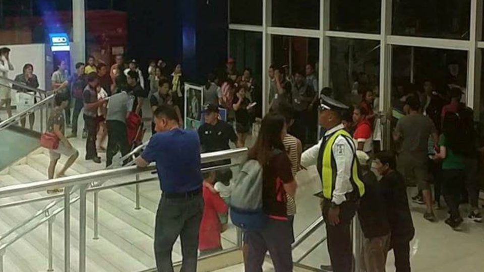 Mall goers rush to exit SM Southmall after reports of gunshots. PHOTO: Twitter/DearDarlene