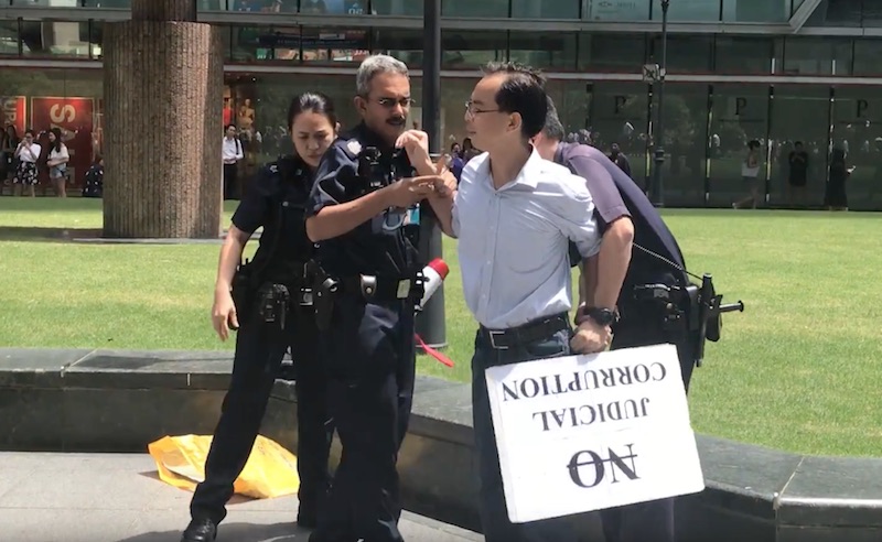 Photo: Video screengrab