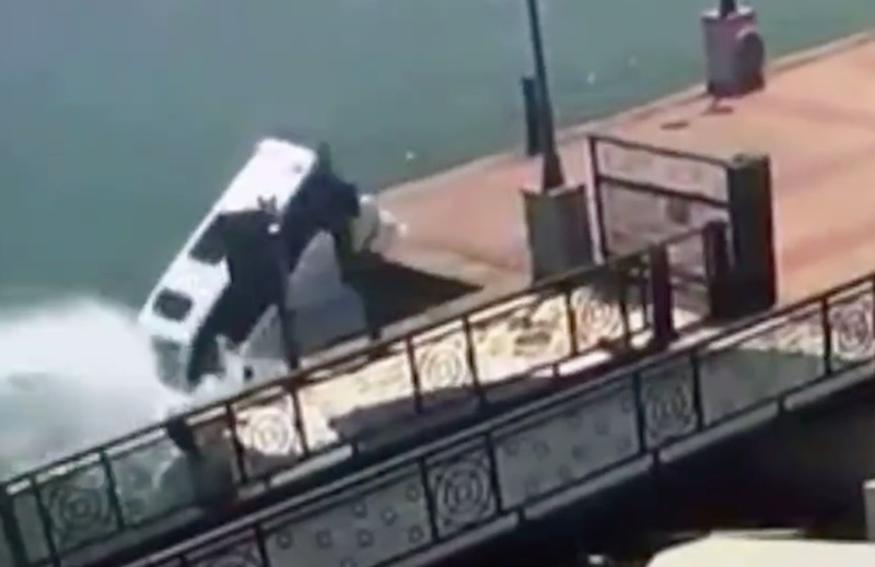 Photo: Video screengrab