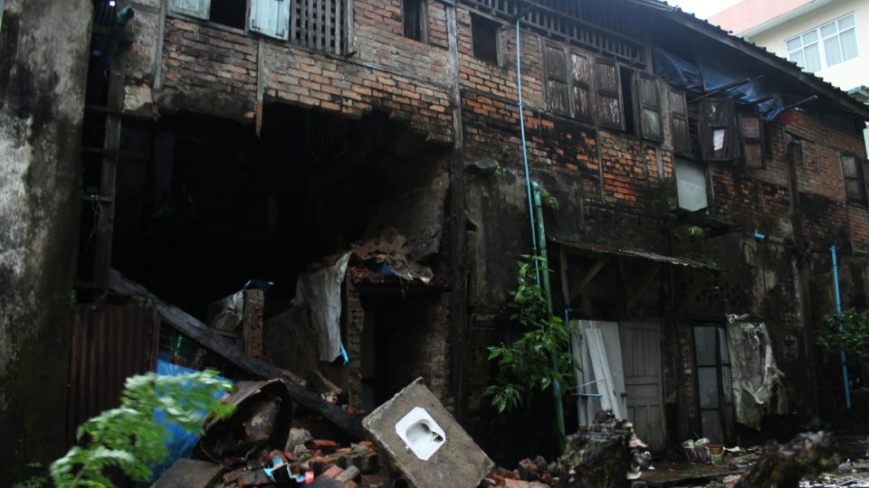 The collapsed wall of the building on 55th Street in Botataung Township, Yangon. Photo: Jacob Goldberg