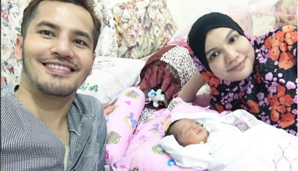 Y’all somebody help this baby