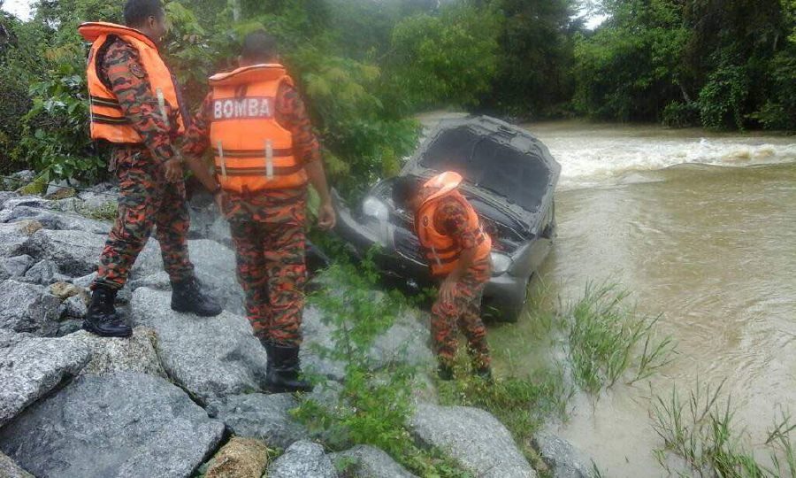 I don’t even wanna know how much this is all gonna cost via Malaysia Fire and Rescue Department 