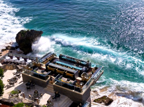 Ayana Resort is famous for this cliff-edge spot, Rock Bar. Photo: Wikimedia Commons