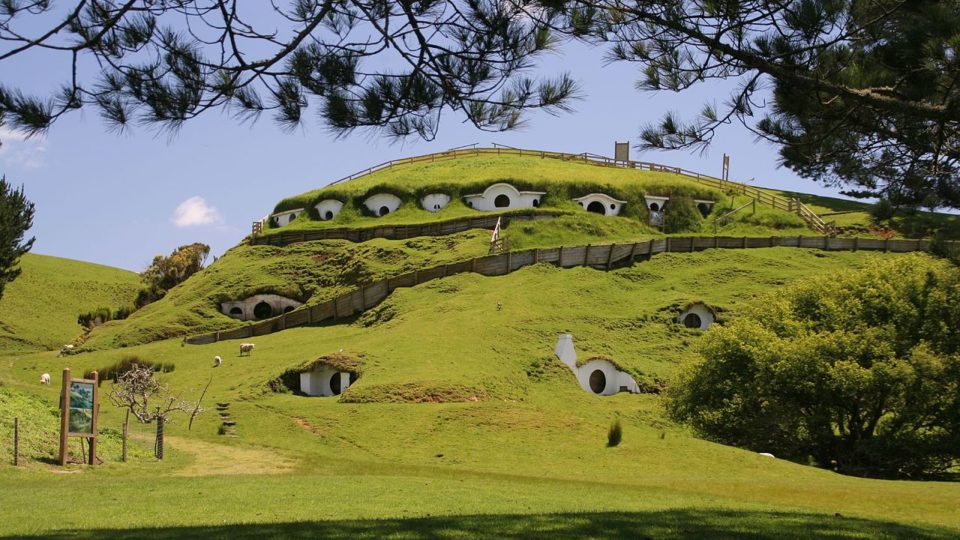 Just let us see Hobbiton, please