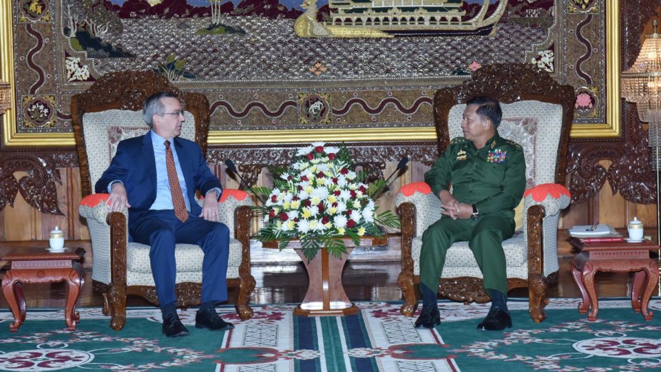 Myanmar commander-in-chief Senior General Min Aung Hlaing meets US ambassador Scot Marciel in Yangon on October 11, 2017. Photo: Facebook / Office of the Commander-in-Chief