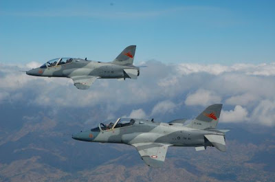 Hawk Mk-53 jets belonging to the Indonesian Air Force’s 15 Squadron based at Iswahyudi AFB in Madiun, East Java Province, Indonesia. Photo: Wikimedia Commons