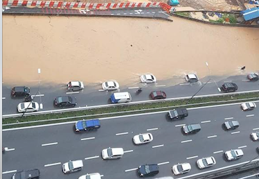 Image via Melissa Jayne Lau