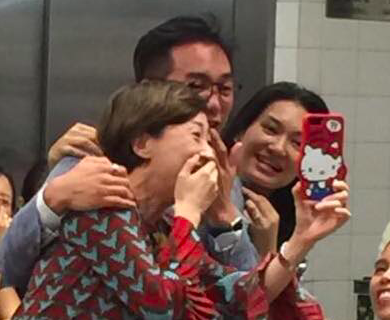 Civic Party lawmakers Tanya Chan and Alvin Yeung were the stars of a viral video of them dancing in a crowded restaurant. Photo via Facebook.