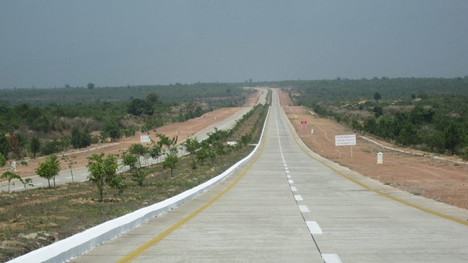 Yangon-Mandalay Highway. Photo: Wikimedia Commons / Moehan