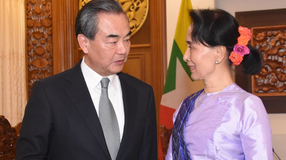 Chinese foreign Minister Wang Yi meets Myanmar’s state counsellor Aung San Suu Kyi in Naypyidaw on November 19, 2017. Photo: Facebook / Office of the State Counsellor