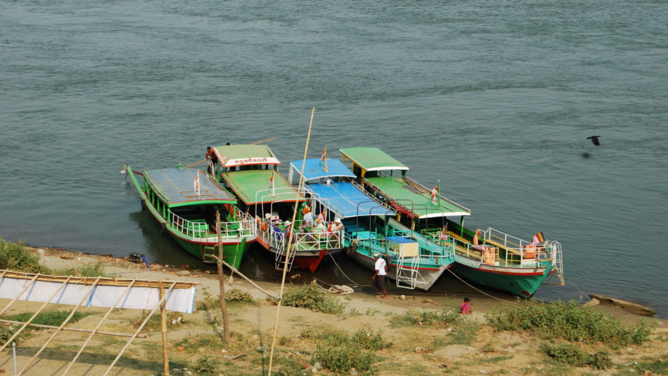 Boats by the Ayeyawady River in Bagan. 