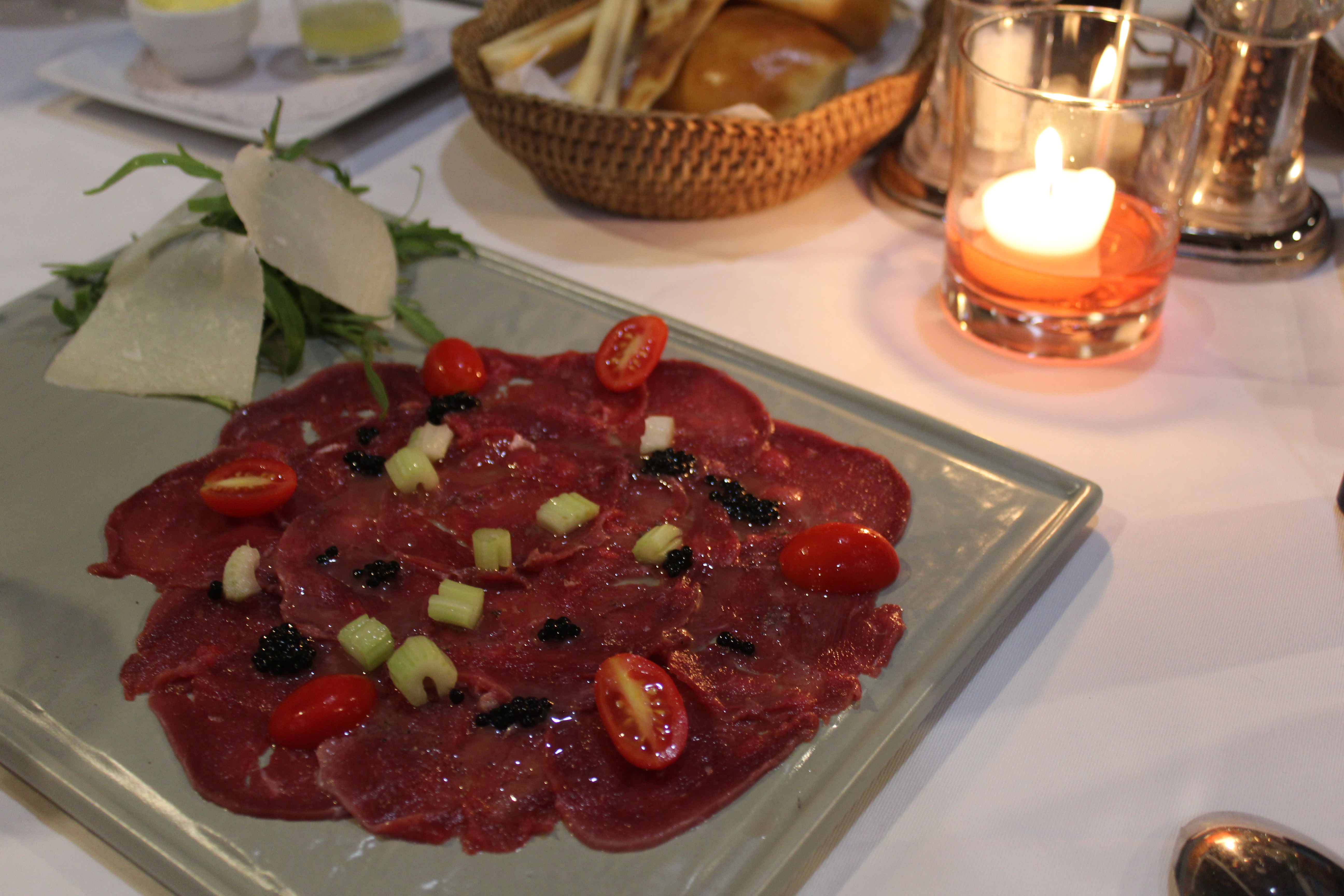 Carpaccio di Manzo al Profumo di Tartufo