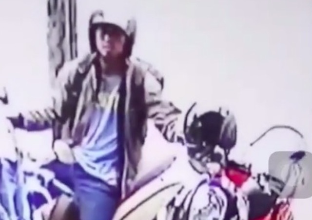 Looking right at the camera. Photo: Instagram/@@ayuutarisanggra via Info Denpasar