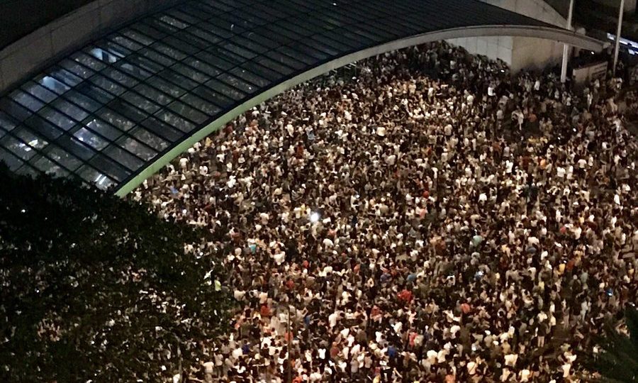Aerial view of the concert grounds. (Photo from ABS-CBN News, courtesy of Annil Villanueva.)