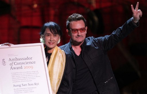 Photo of Suu Kyi and Bono: AFP