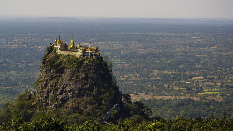 Mount Popa in 2014. Photo: Flickr / Guillén Pérez