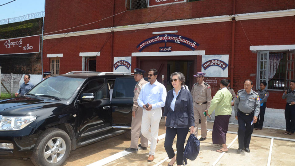 UN Speacial Rapporteur on Human Rights in Myanmar Yanghee Lee visits Thayawady Prison in 2015. Photo: MOI