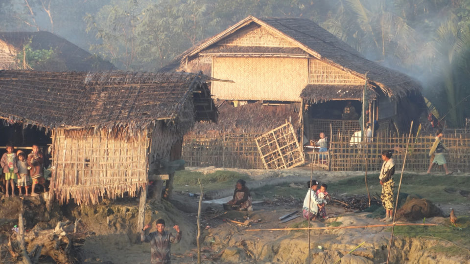 A village on the Kaladan River, between Mrauk U and Sittwe, in Rakhine State. Photo: Flickr / Adam Jones
