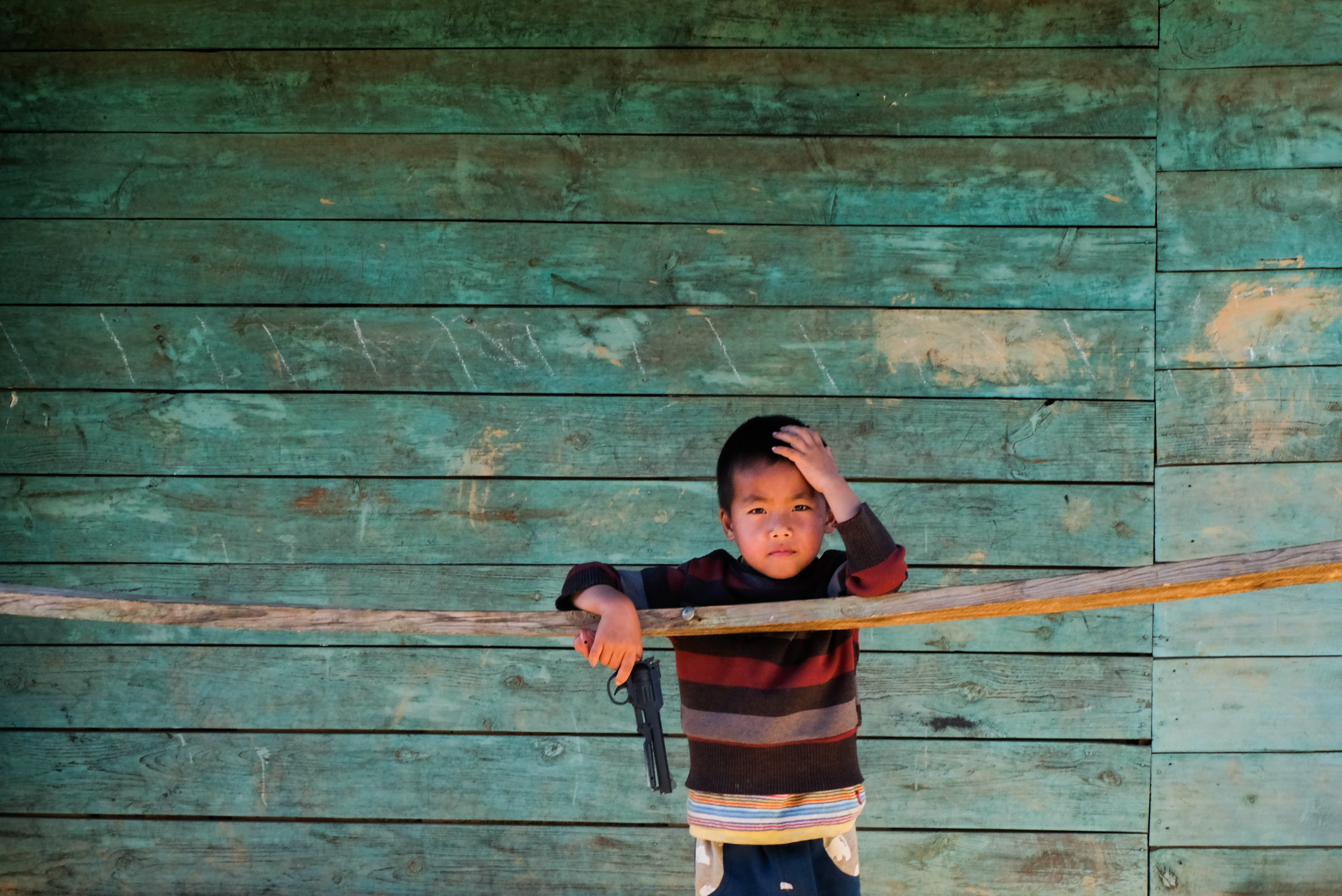 boy playing in Siansawn