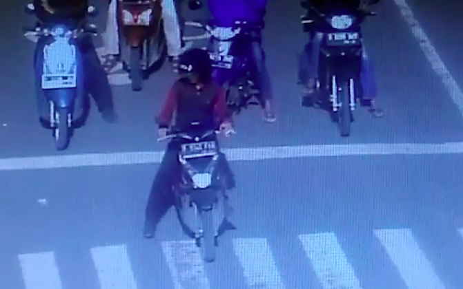 Photo: Video screengrab