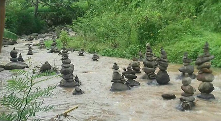 Stacked rocks on the Cibojong river in Sukabumi, West Java before they were taken down by gov’t officials in early February 2018. Photo: Whatsapp