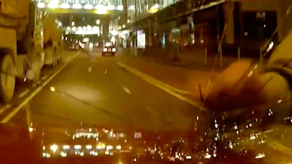 Screengrab via Apple Daily video.