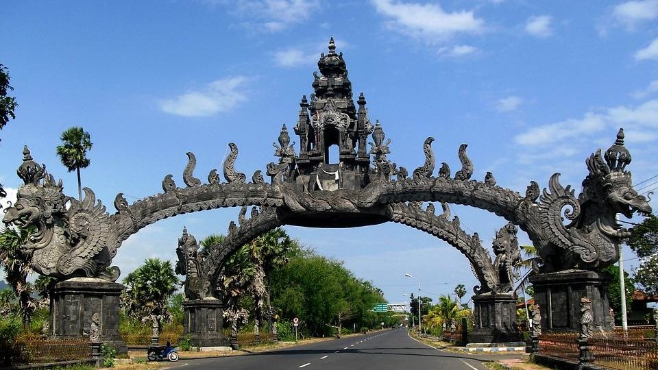 File photo of a gapura (gate) in Desa Pangyangan, Jembrana regency.