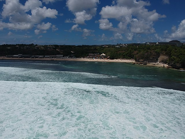 Balangan Beach. Photo: Wikimedia Commons