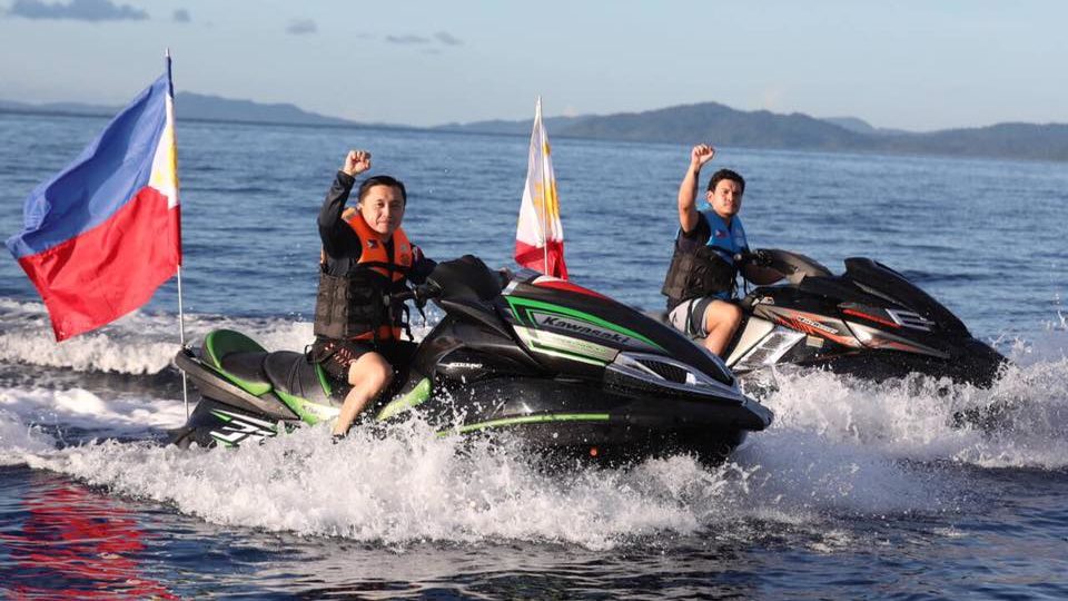 Photo from Christopher Bong Go Facebook page. 