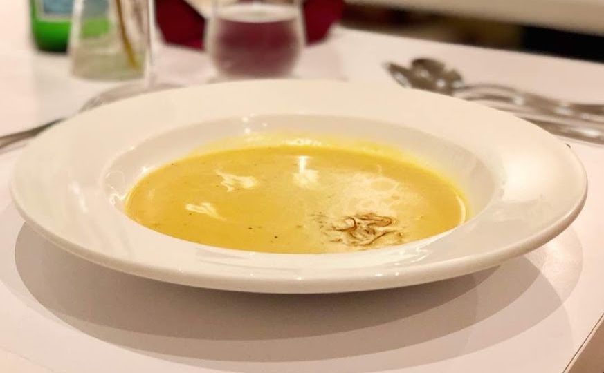 Behold, golden manna from the heavens