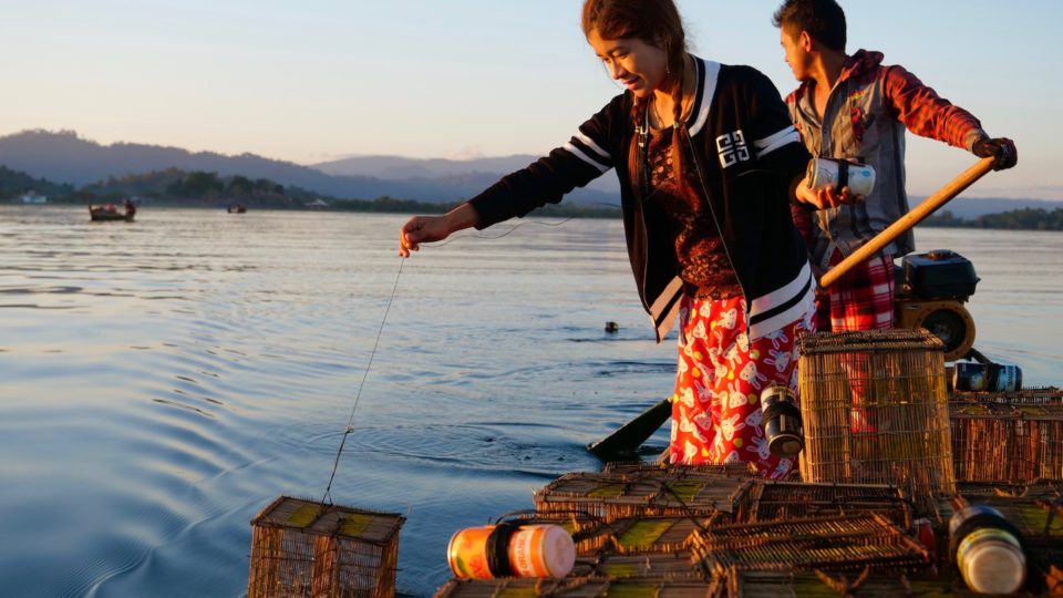 Freshwater shrimping on Indawgyi Lake. Photo: Face of Indawgyi