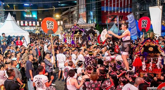 Photo from Ennichisai Blok M 2014.