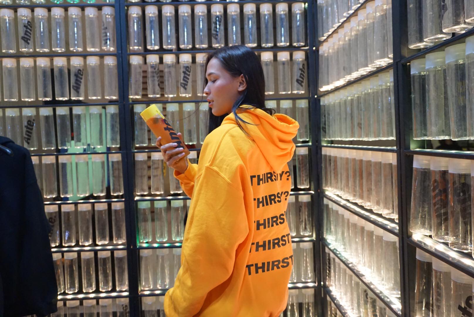 Ante’s media launch attendee Gabi Mercado posing with its merch and tea. Photo by Kaka Corral