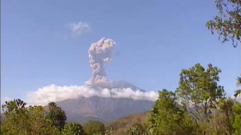 Mount Agung erupting July 15, 2018. Photo: PVMBG