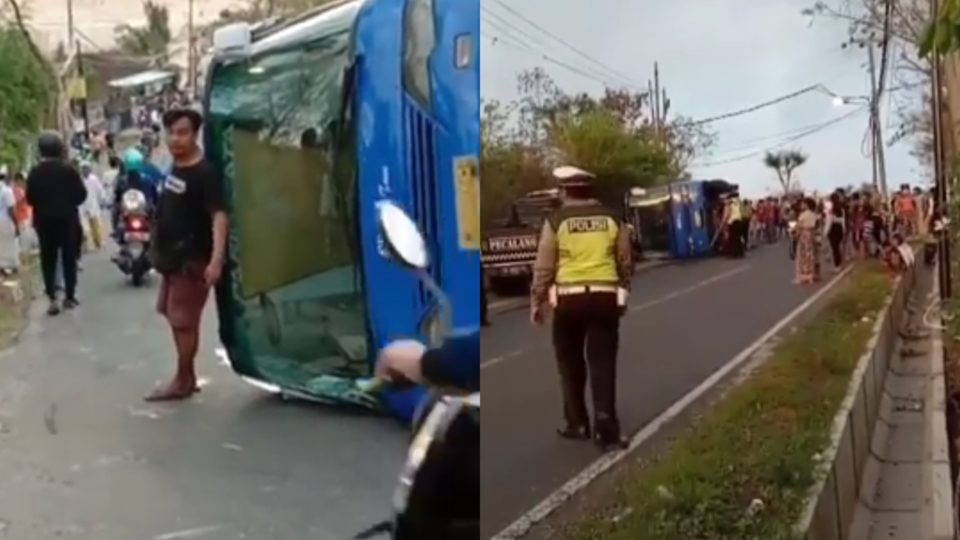 A bus carrying Chinese tourists flipped over on Tuesday. Photos via Info Badung and Info Denpasar