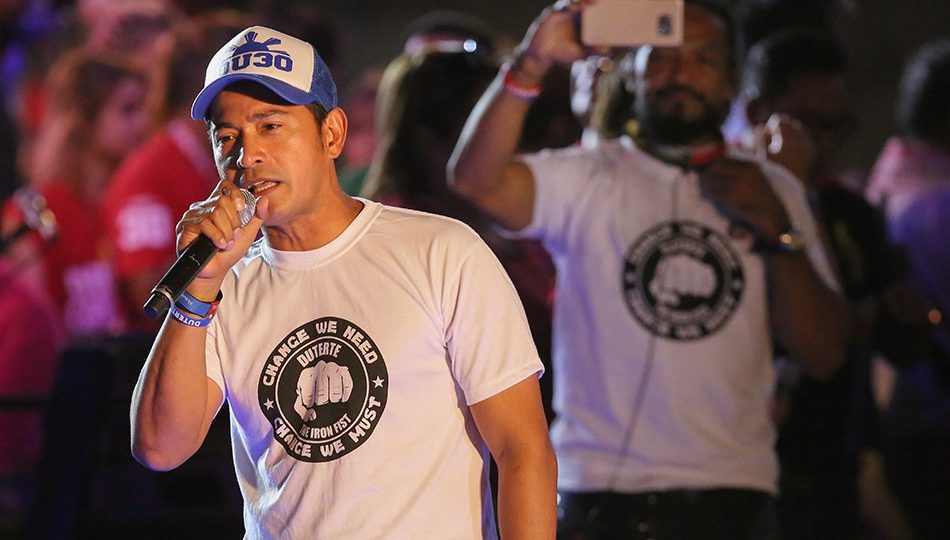 Cesar Montano on the campaign trail for President Rodrigo Duterte. Photo via ABS-CBN.